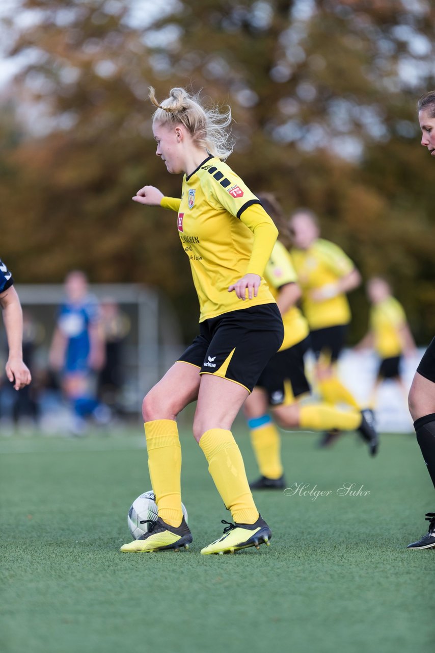 Bild 200 - F SSC Hagen Ahrensburg - SV Frisia 03 Risum-Lindholm : Ergebnis: 2:0